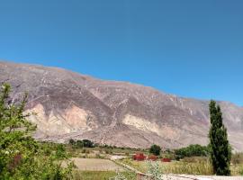 Casa Minerva, construcción de materiales autoctonos，位于麦马拉的酒店