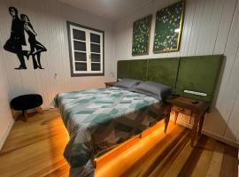 Garibaldi Guest House，位于加里波第的酒店