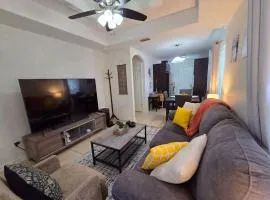 Cozy Apartment Near University Dr