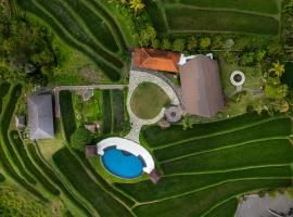 Meadow Hills Villas by Mahaprana，位于罗威那的酒店