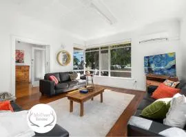 The Spacious & Elegant Vacation Haven - Glenside