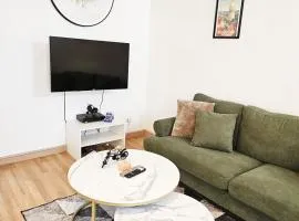 Maisonnette en duplex avec Jardin-Babyfoot et Billard