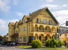 Hotel Grodzki，位于桑多梅日的酒店