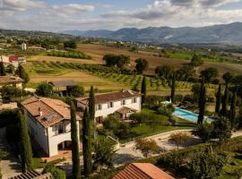 AGRITURISMO LA CORTE DEI CAVALIERI，位于蒙特法尔科的酒店