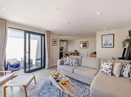 12 Middlecombe - Luxury Apartment at Byron Woolacombe, only 4 minute walk to Woolacombe Beach!