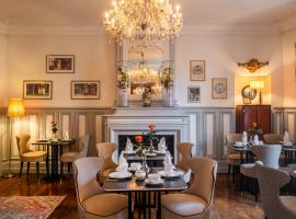 Le Pavillon des Lys - Hôtel Particulier，位于阿姆博斯的酒店