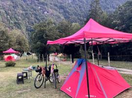 Camping camino a la junta，位于科查莫的酒店