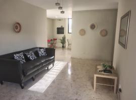 Double room with private bathroom，位于圣多明各的酒店