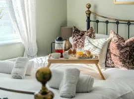 Modern 3-Bed in Historic Evesham & Garden