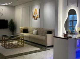 لالونا شاليه，位于Mirbāţ的酒店