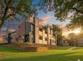 Stylish 1 bedroom Near ATT Stadium，位于阿林顿的酒店