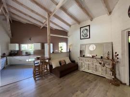 Villa F3, Eden Krys, a cocoon of tranquility，位于拉特里尼泰的酒店