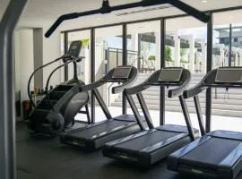 High Floor Property-Expansive Views- Sleep 6 Miami