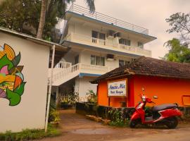 Hotel Amore Mio Morjim - Beachfront Hotel on Morjim Beach，位于莫尔吉姆的酒店