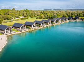 Landal Twin Lakes，位于康福斯的酒店