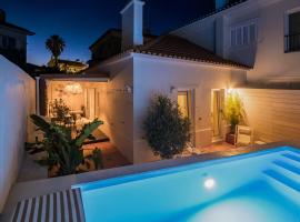 Charming Two Bedroom House with Private Pool near the Beach Cascais and Lisbon，位于帕雷迪的酒店