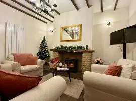 Central Buxton - Modern Cottage - Peak District