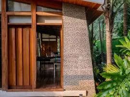 amã Stays & Trails - Villa Beach Haven, Alibag