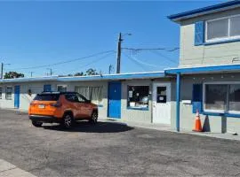 Base Motel By OYO South Tampa