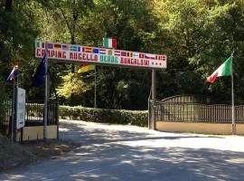 木吉罗维尔德营地村酒店