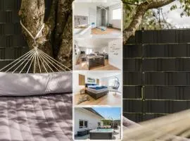 Kleeoase - Luxus Apartment- Jacuzzi - Dachterrasse - Kochinsel - kostenlose Parkplätze - See in 10 min