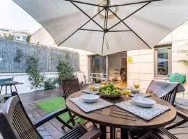 Luxury 7 Bdr Villa Terrace & Parking by TuriVida