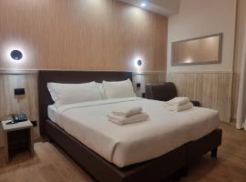 金字塔酒店，位于罗马的酒店