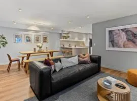 Spacious Coastal Luxe Home with Sea View and Parking