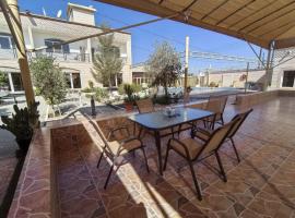 Andalusia Farm Resort Whole Farm，位于Rumays的乡村别墅