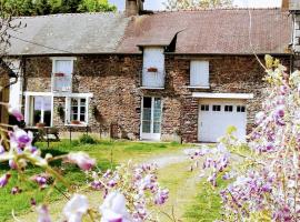 Grand Gîte Ty Lizmaël en Brocéliande- max 10 pers，位于莫龙的酒店