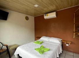 Cabinas Golfito，位于戈尔菲托的酒店