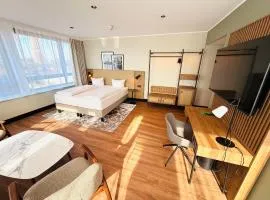 基尔坎帕尼莱阿斯特酒店