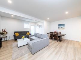 Sunflower Brandnew Cozy Private Suite，位于兰利的酒店