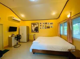 บ้านกลางสวนผึ้ง