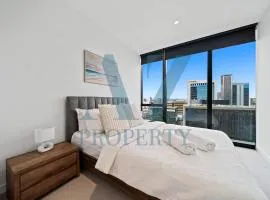 Luxury Perth CBD Apartment with Pool & Gym - Sleeps 3
