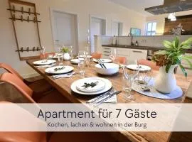 HINTERBURG SCHLITZ - Großes Burgen-Apartment mit 4 Schlafzimmern & 2 Bädern - ideal für Familien und Gruppen, inklusive kostenloser Parkplätze, Aufzug und Garten