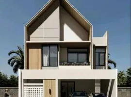 Sierra Villa Malang - PrivatePool - 4 BR AC