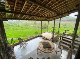 Villa Cetok Syariah - Nuansa Pedesaan，位于Simpen的酒店