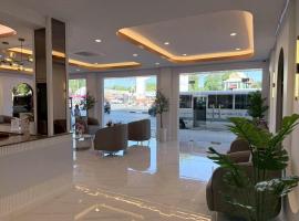 Lopburi Sity hotel โรงแรมลพบุรี ซิตี้，位于华富里的酒店