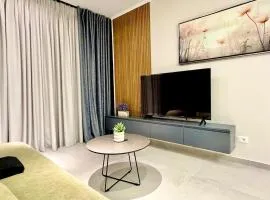 The Grand Stone Apartments Central Lushnje