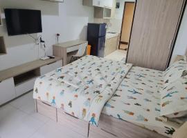 Apartemen Springwood by tuliproom，位于Pakulonan Dua的酒店