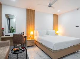 Rcc Hotels Gachibowli，位于海得拉巴的酒店