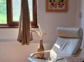 Agroturism Sesuri 151，位于Şesuri的酒店