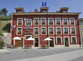 Hotel Sierra del Aramo，位于La Vega de Riosa的酒店