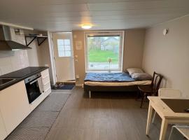 Apartment with open floor plan，位于耶夫勒的酒店