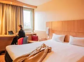 宜必思南特中心南车站酒店