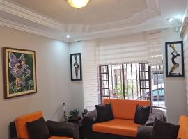 Casa grande cerca de todo，位于昆卡的酒店