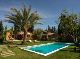 Villa Escondida - Solo Familias，位于科尼尔-德拉弗龙特拉的酒店