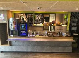 阿尔比泰尔萨克宜必思酒店