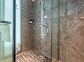 Philon High-Altitude River View Hotel, Nanchang MixC Ferris Wheel Star Branch，位于新建的酒店